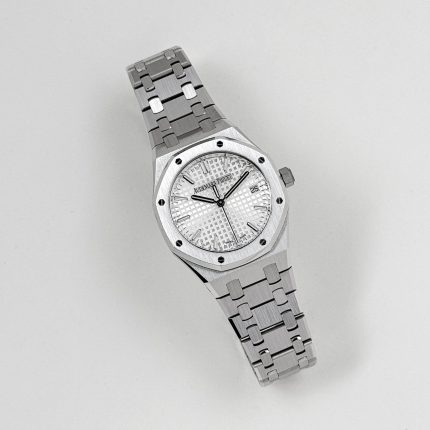Audemars Piguet Royal Oak 34mm – Silver Boutique Edition & AP 5800 Automatic